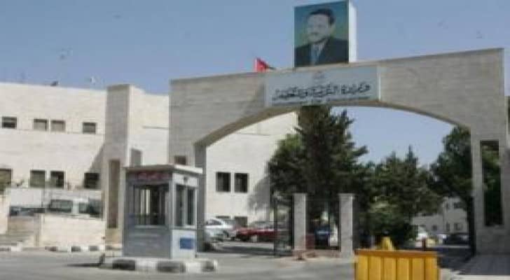 خط ساخن لتلقي الشكاوى والملاحظات حول سير العملية التربوية في الميدان