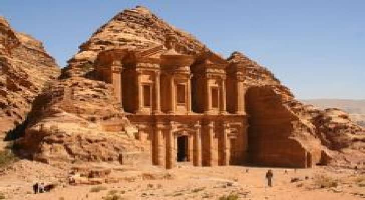 انخفاض طفيف على الحرارة يوم الأربعاء مع بقائها أعلى من المعدل