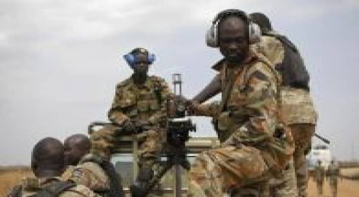 التحالف العربي يقتل 30 مواليا لهادي في تعز و 300 جندي سوداني في عدن