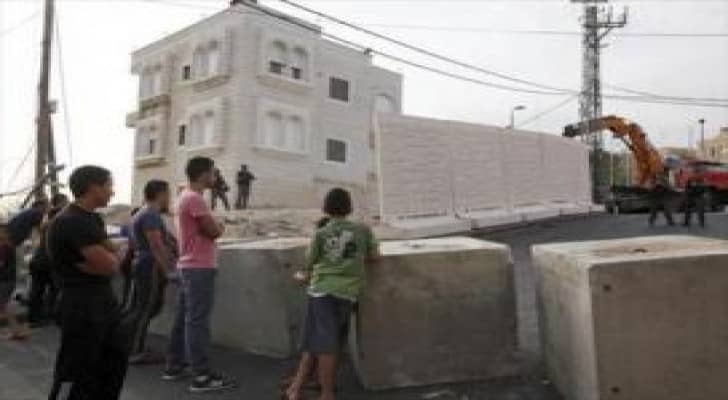 ٣٣ حاجزا تسلب الحياة في القدس