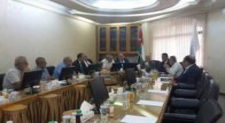 نواب يجتمعون مع المقاولين لبحث ملاحظاتهم على الضريبة