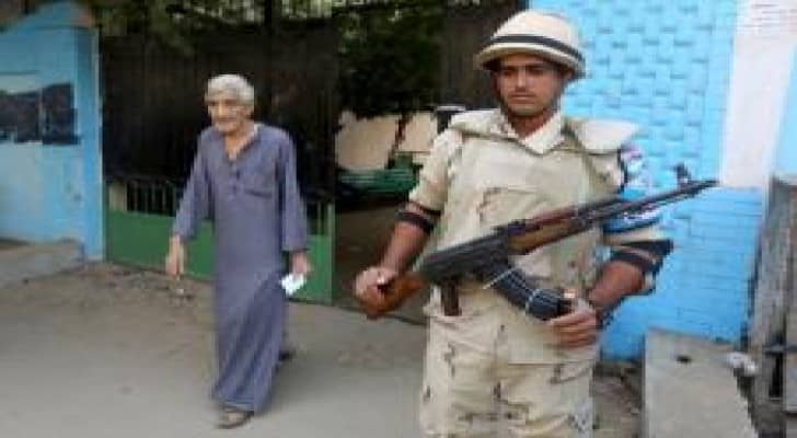 ما قصة تغريم المصريين الذين لم يصوتوا في الانتخابات ؟