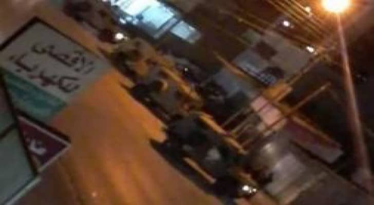 المستوطنون يعتدون على المحلات والمركبات في حوارة
