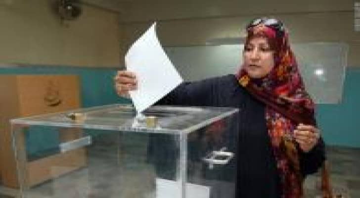 فوز امرأة واحدة بين 84 رجلا في البرلمان العماني