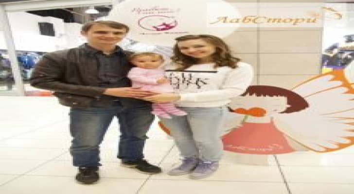 الصور الأخيرة لأصغر راكبة بالطائرة الروسية المنكوبة