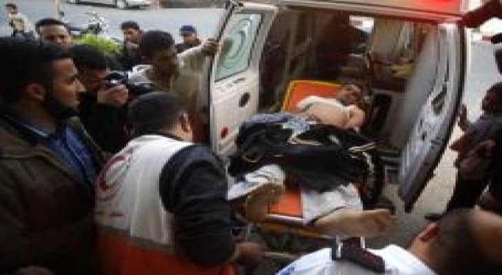 اصابة فلسطيني برصاص الاحتلال وسط قطاع غزة