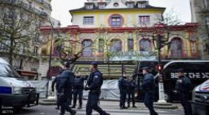 وزير الداخلية الفرنسي: 128 عملية دهم ليلة أمس في فرنسا إثر اعتداءات باريس