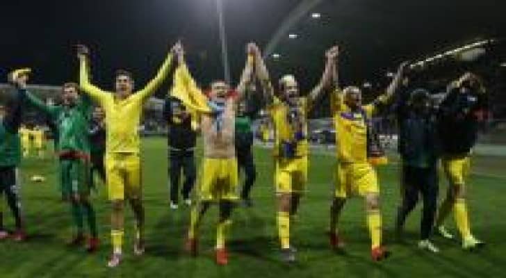 بالفيديو: أوكرانيا تحجز المقعد الـ 24 الأخير في نهائيات "يورو 2016"