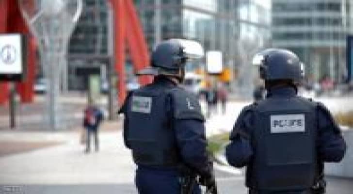 مشتبه فيهم باعتداءات باريس خططوا لمهاجمة الحي المالي