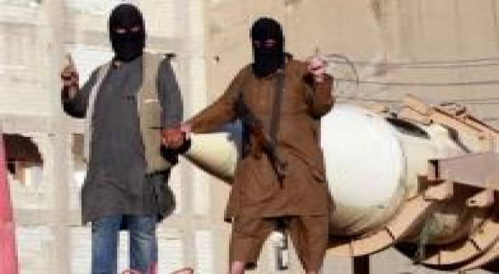 داعش يعلن إعدام رهينتين صيني ونرويجي