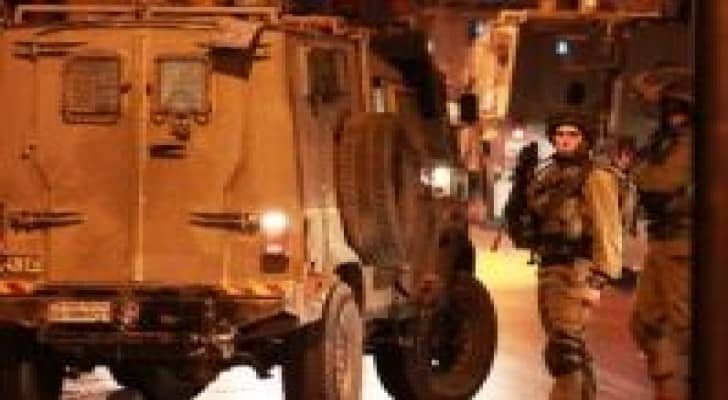 قوات الاحتلال الإسرائيلي تقتحم الخليل وتشن حملة اعتقالات