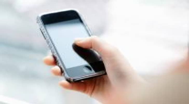 انتشار اجهزة الخلوي الذكية ساهم في زيادة الاقبال على الشراء الالكتروني