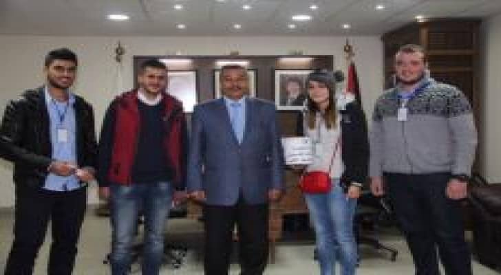 البلقاء التطبيقية تشارك في حملة دعم الشعب الفلسطيني وإعمار المسجد الاقصى
