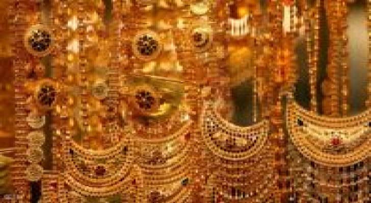 سعر الذهب يدور حول أدنى مستوياته في 6 أعوام