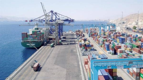 4 آلاف يتنافسون على 155 وظيفة في الموانئ