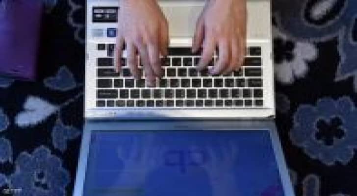 مسؤولون أميركيون يبحثون استخدام "المتشددين" للإنترنت