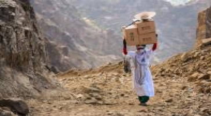 الحوثيون يصادرون 286 شاحنة مساعدات غذائية لتعز