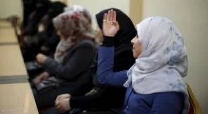 غزة.. 60 دولارا لمن يحضر دروسا مجانية في الزواج