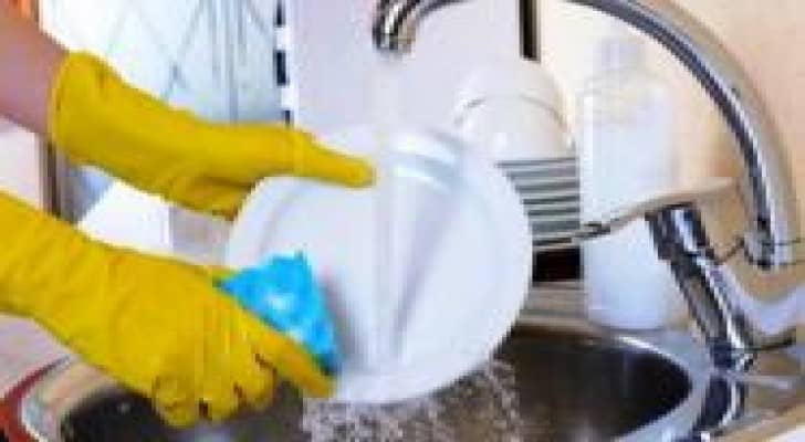 ذهب ليغسل الأطباق في المطاعم والآن يملك 7 سفن