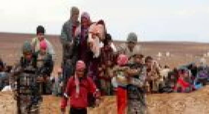 قوات حرس الحدود تستقبل 185 لاجئا سوريا