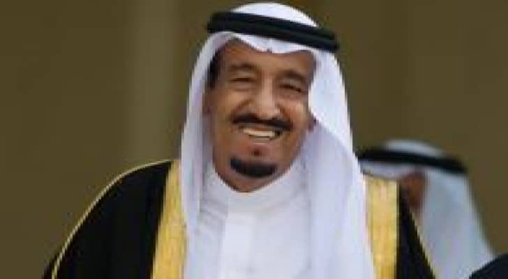 الملك سلمان: نحن ندافع عن بلاد المسلمين