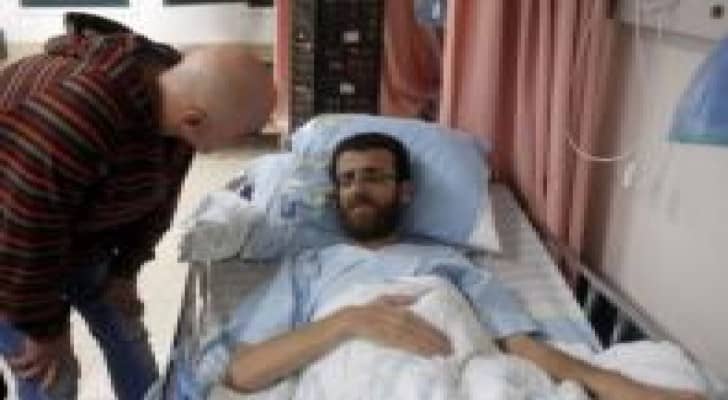 الاحتلال يقرر اليوم بشأن نقل القيق لمستشفى فلسطيني