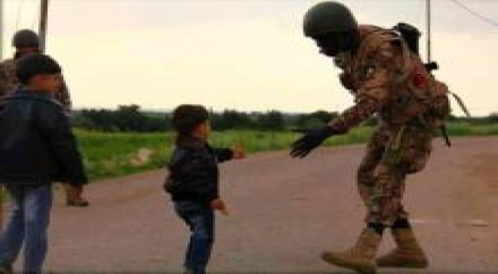"حرس الحدود" تستقبل 301 لاجئ سوري