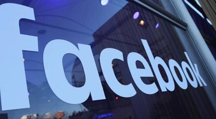 فيسبوك تنفي التنصت على مستخدمي تطبيقه الهاتفي