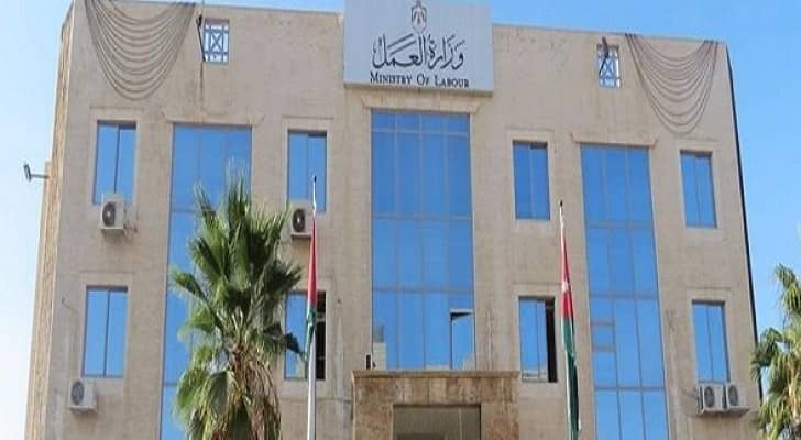 العمل : معتصمو خيمة ذيبان رفضوا وظائف في القطاع الخاص