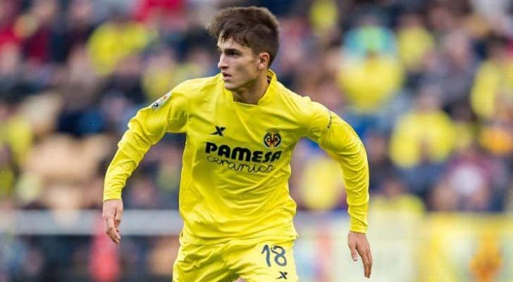 برشلونة يعيد شراء لاعب الوسط دينيس سواريز من فياريال
