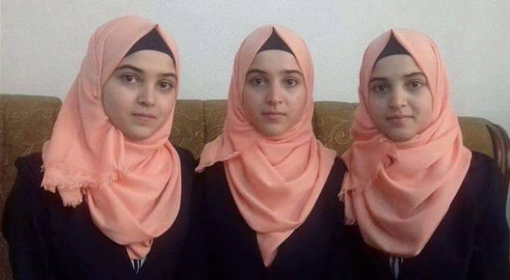 3 توائم متفوقات في " ثانوية " فلسطين .. 94 و95 و96% !