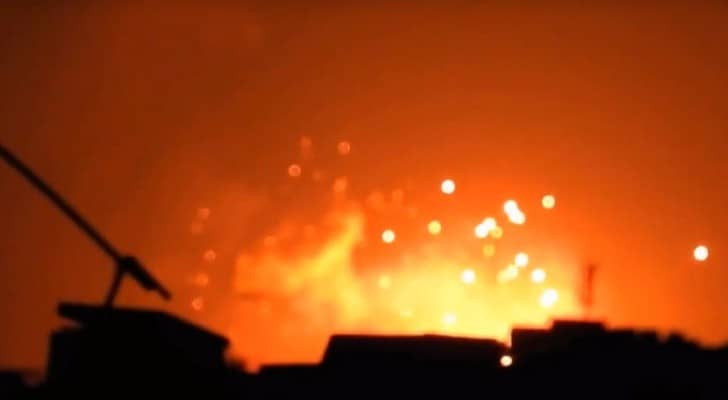 انفجارات ضخمة بموقع لتصنيع "البراميل المتفجرة" بحلب