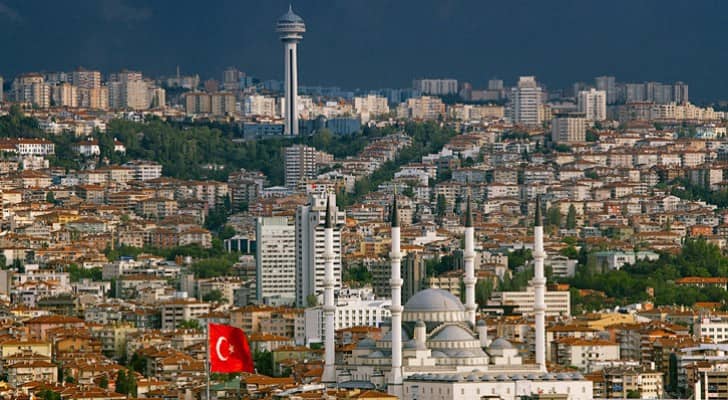 السيطرة على حريق في مبنى بالعاصمة التركية أنقرة