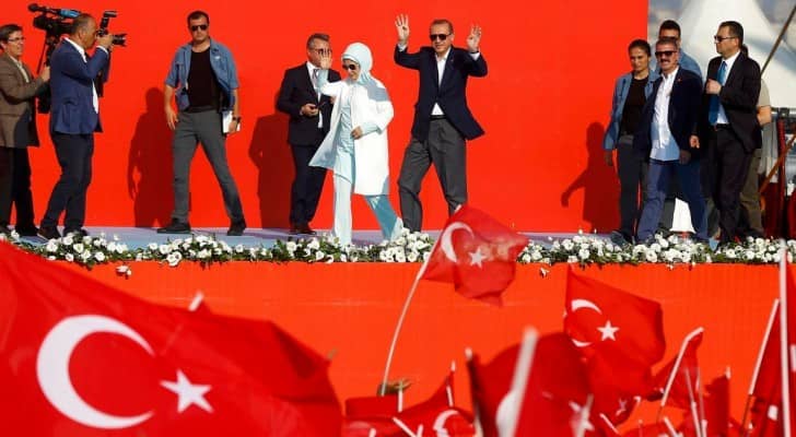 أردوغان ينتقد ألمانيا ويتعهد بالقضاء على جماعة غولن