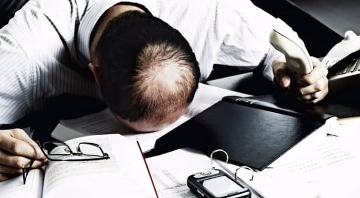 إذا قلت ساعات العمل زادت قيمة الإنتاج