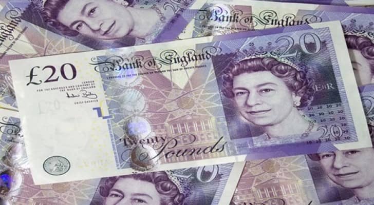 انخفاض سعر الجنيه الاسترليني يعزز قطاع السياحة في بريطانيا