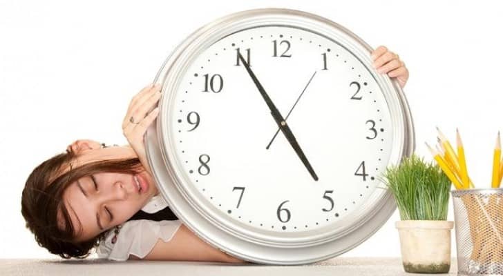 لمن يعملون بالدوام الليلي.. 8 أطعمة تقيكم السمنة