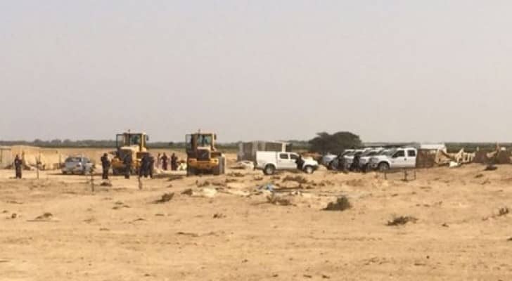 جرافات الاحتلال الاسرائيلي تقتلع بيوت عائلة في النقب