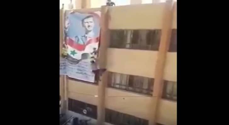 صورة سقوط طفل من الفيديو
