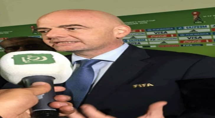 رئيس الإتحاد الدولي لكرة القدم اثناء مقابلة له مع رؤيا