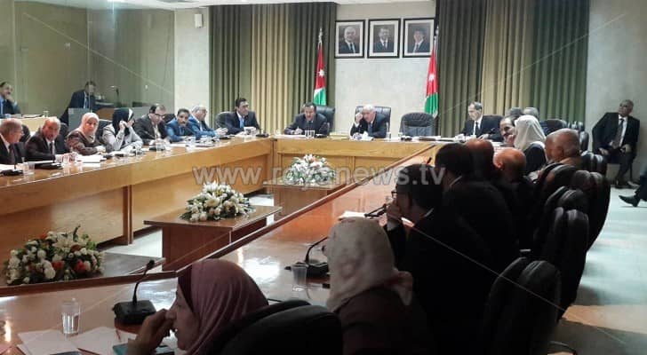 الذنيبات يوعز بضرورة إنهاء الصيانة لكافة المدارس قبل الشتاء