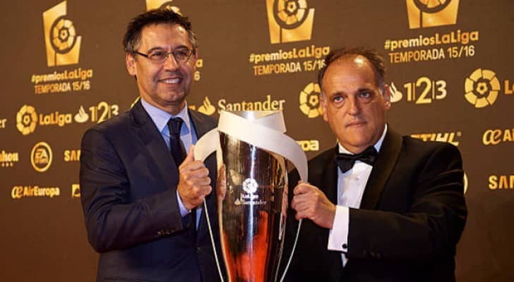 برشلونة وقطبا مدريد يتقاسمون جوائز الدوري الإسباني