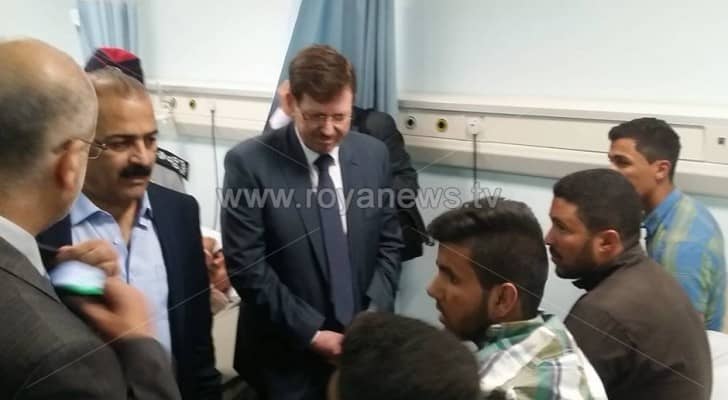 وزير الصحة يتفقد مصابي الحادث