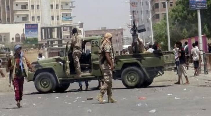 نود في موقع تفجير في عدن بجنوب اليمن ي