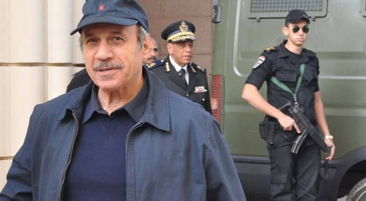 يواجه العادلي اتهامات بالاستيلاء على مئات الملايين من الجنيهات 