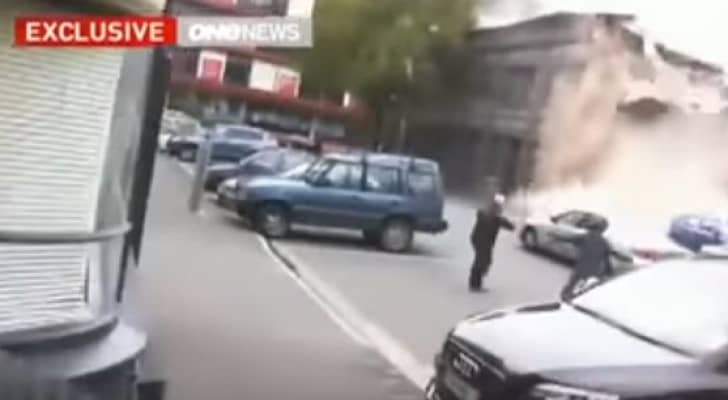 الدفاع المدني في نيوزيلندا قد حذر من احتمال حدوث موجة تسونامي 