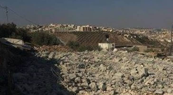 جرافات الاحتلال تهدم أساسات مسجد
