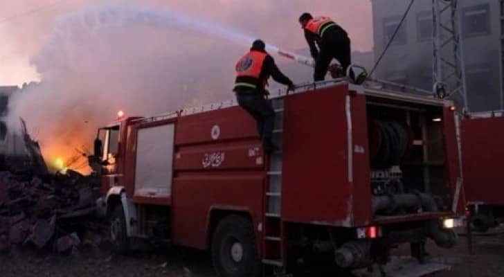 الدفاع المدني يعمل على اخماد النيران