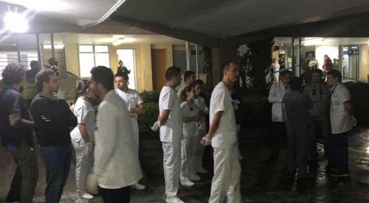 حالة من القلق والترقب بعد سقوط الطائرة التي كانت تقل 81 شخصا