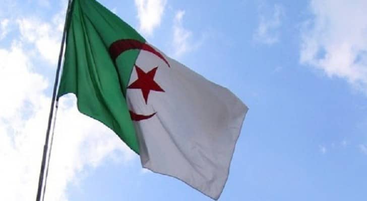 الجزائر تفقد 3 مليارات دولار في شهر 